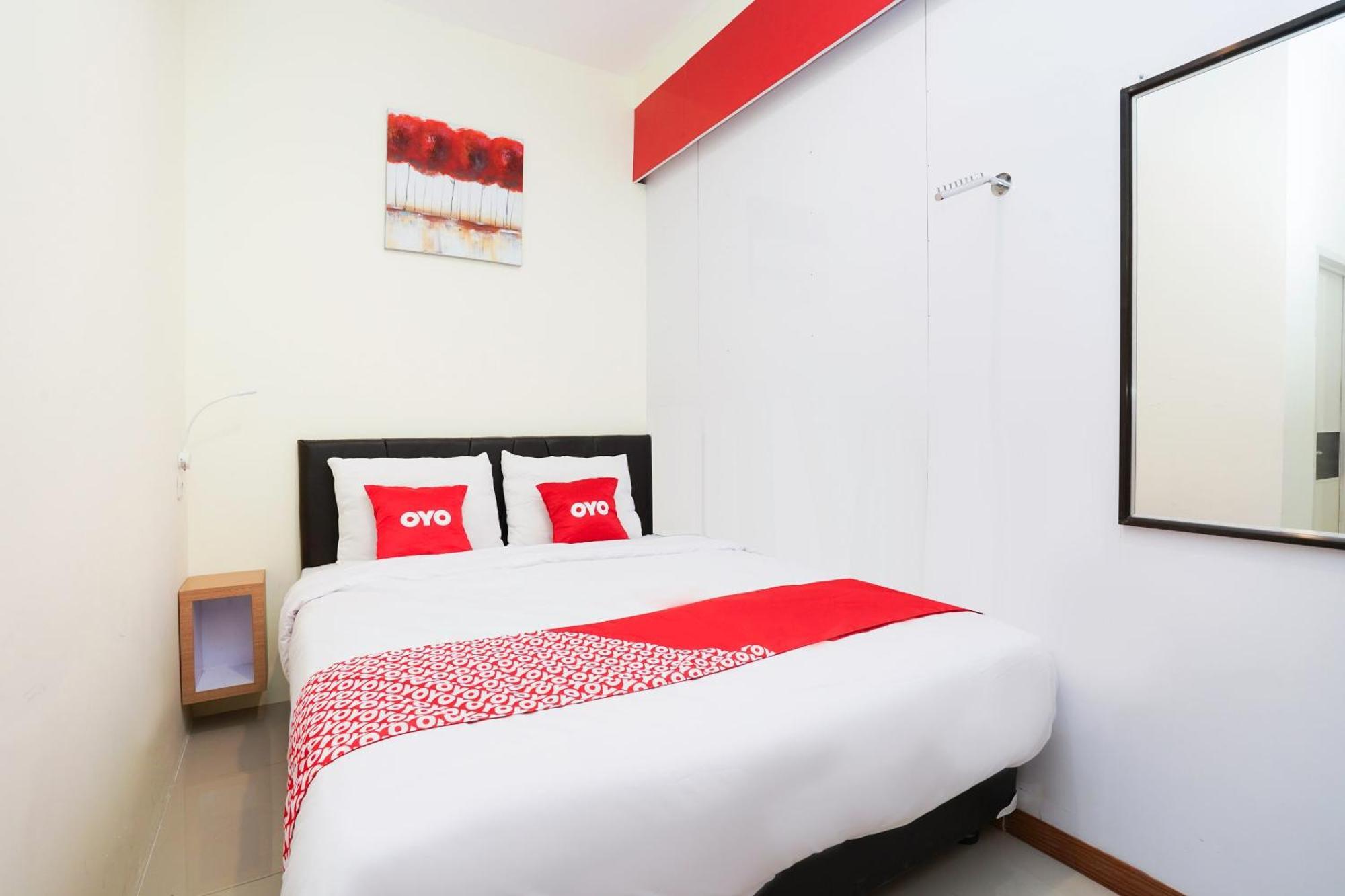 Super Oyo Flagship 3688 Pot Art Hotel Surabaya Bagian luar foto